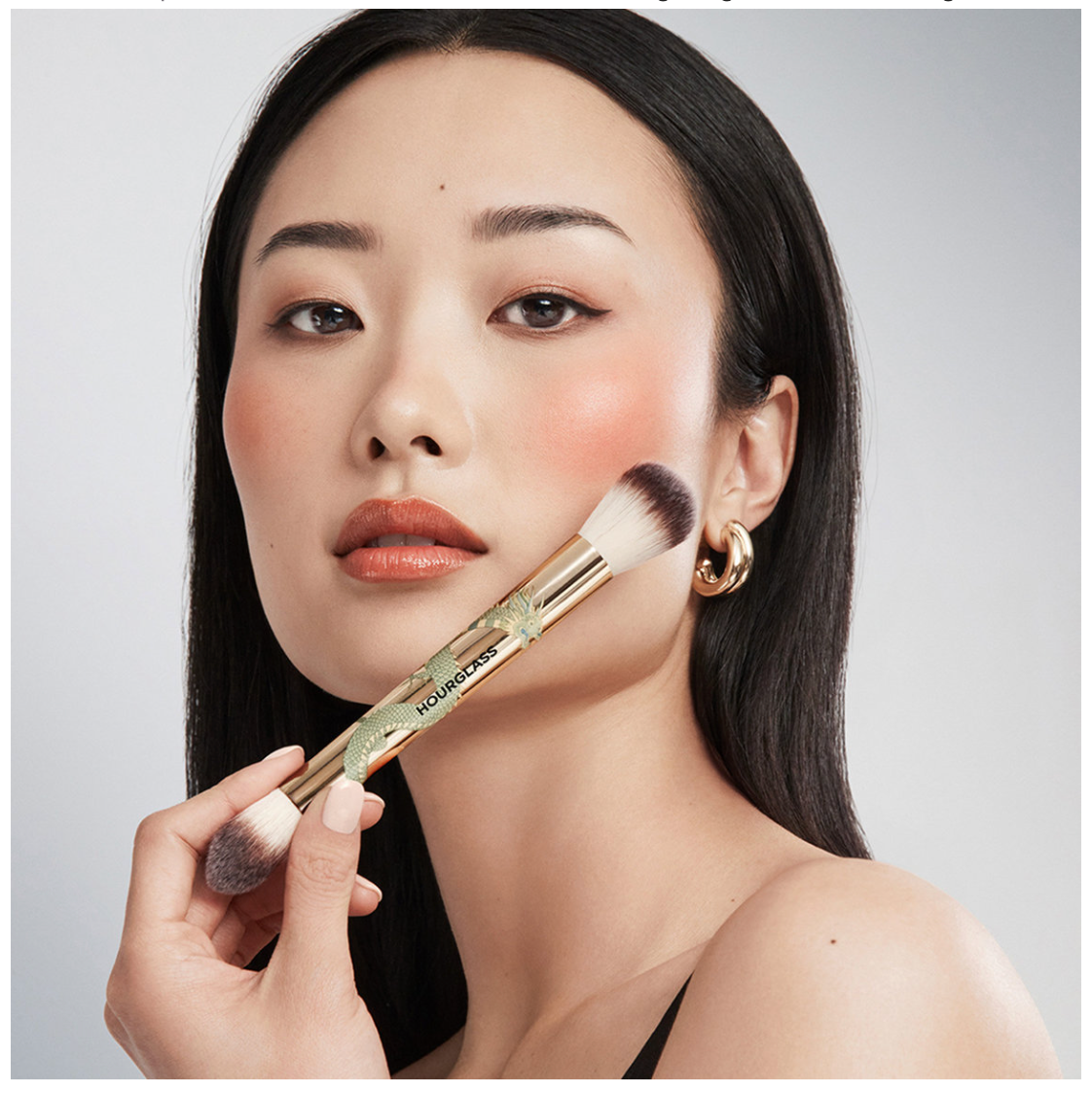 HOURGLASS Ambient Lighting Edit Brush - Dragon