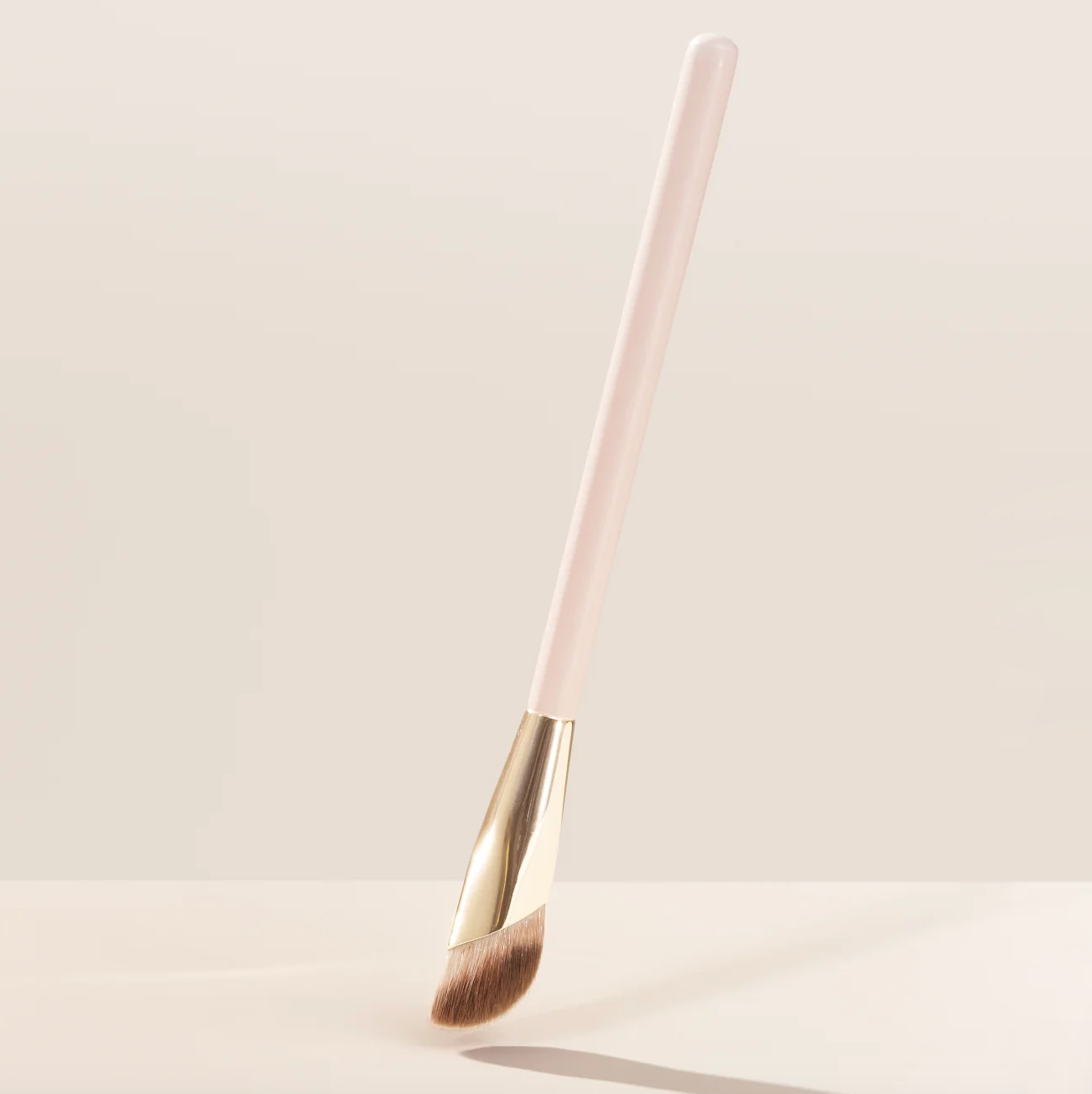 Rare Beauty Liquid Touch Concealer Brush