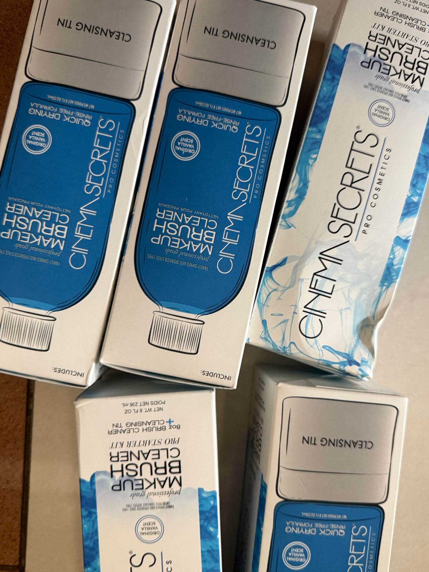 Cinema Secrets  Makeup Brush Cleaner Pro Starter Kit