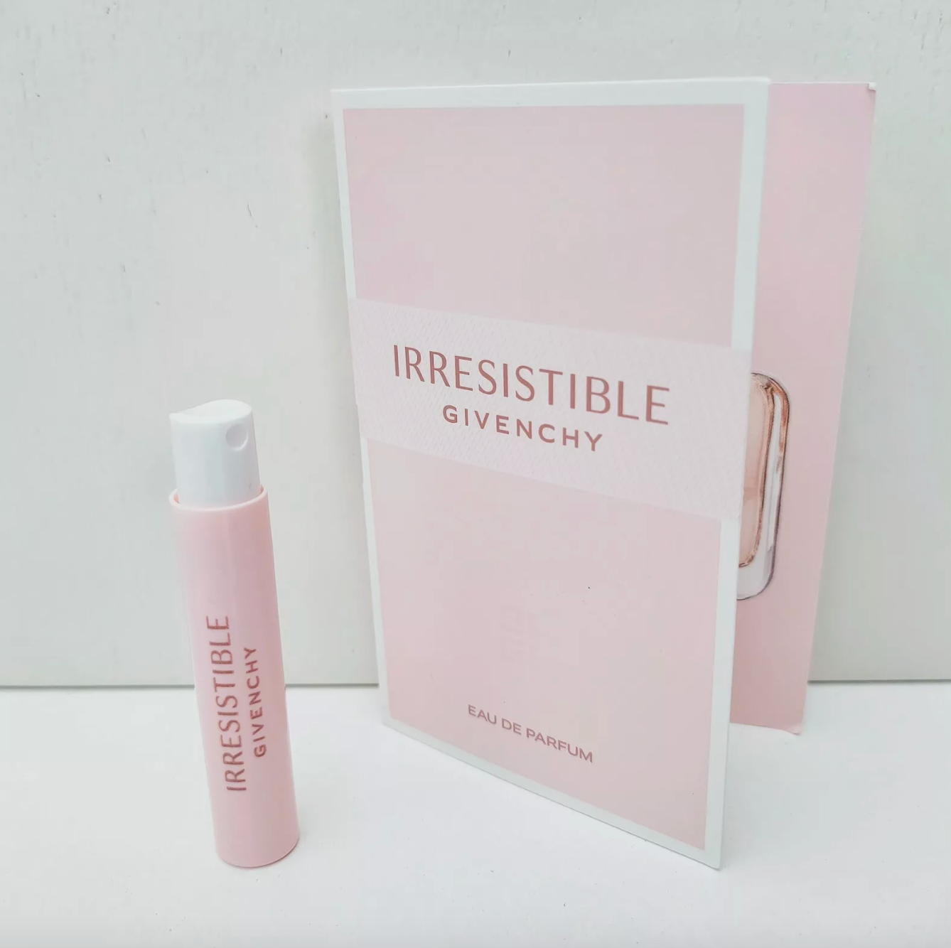 Givenchy Irresistible Eau De Parfum mini vial
