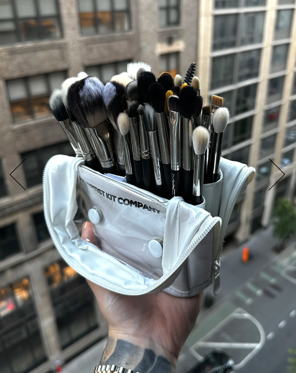 ARTIST KIT COMPANY BRUSH BAG (SM) - Brushes sold separately