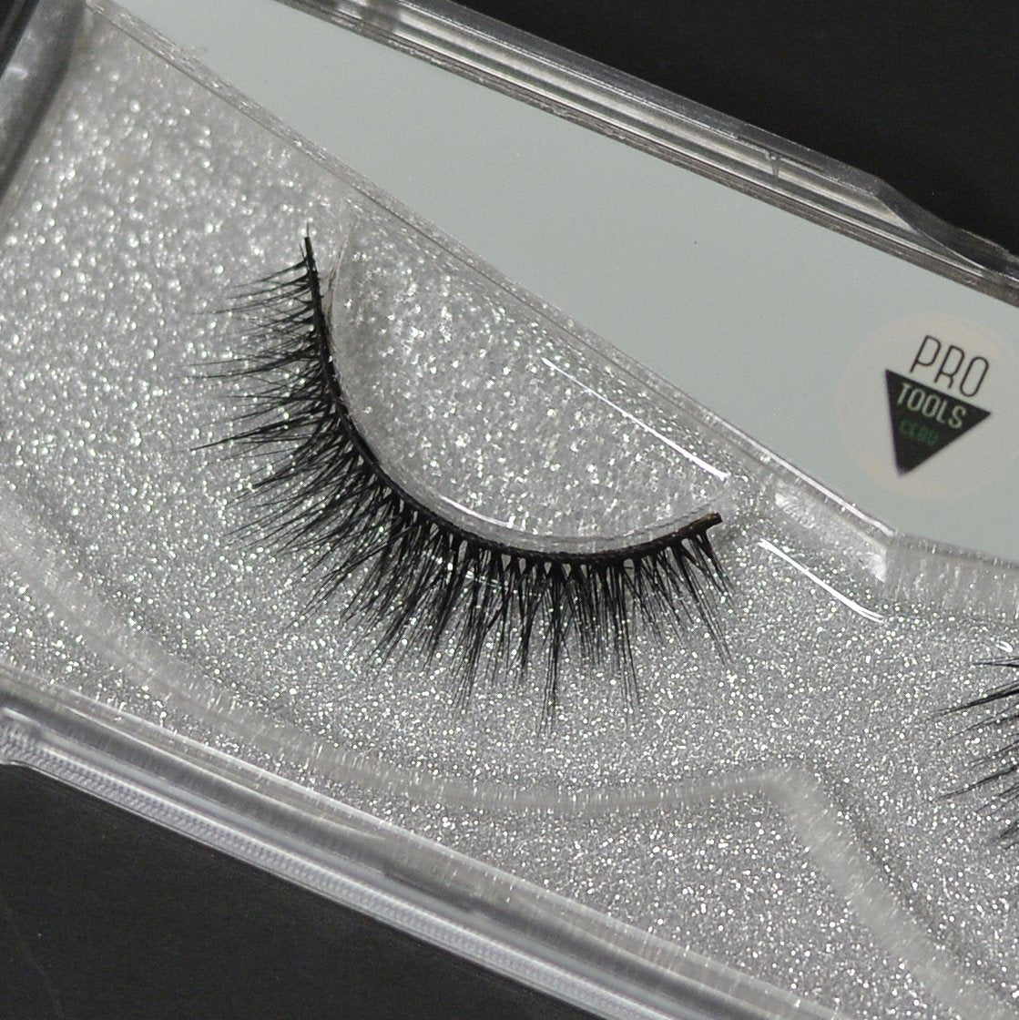 Protools - 100%  Milk Lashes - Amber (short) glue free
